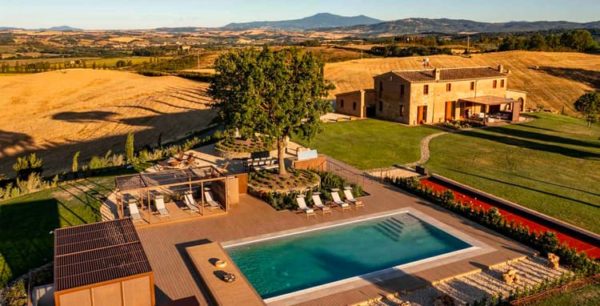 italy villa grounds